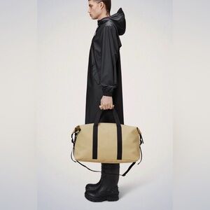 NEW Rains Hilo Weekend Bag In SAND Waterproof